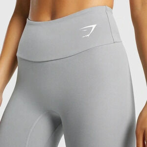 GYMSHARK NWT TRAINING CAPRIS SIZE SMALL